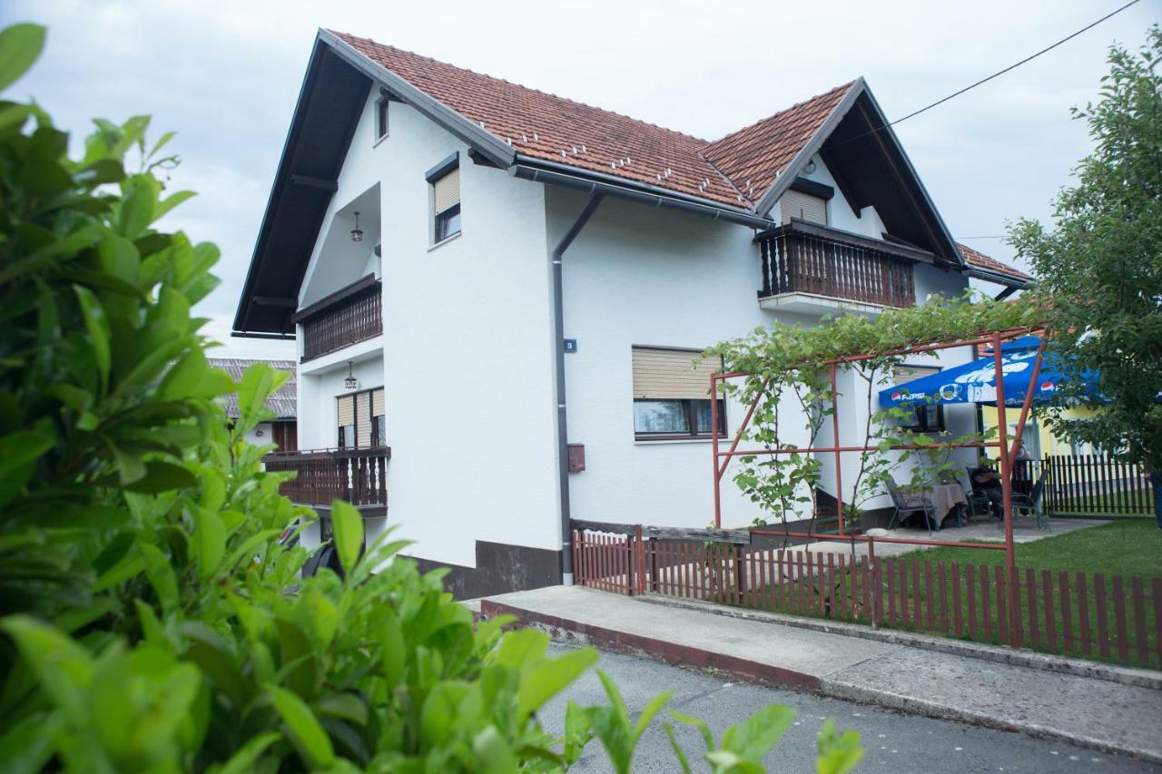 オトチャッツApartman Dubravcicアパートメント エクステリア 写真